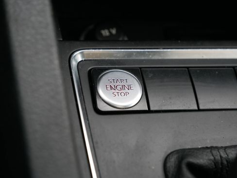 Used 2018 Volkswagen Jetta SE image 29