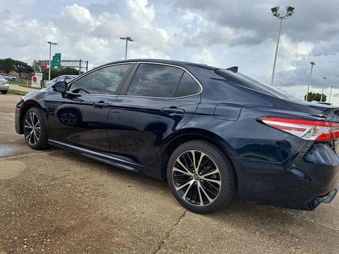 Used 2020 Toyota Camry SE FWD image 4
