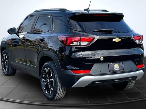 Used 2023 Chevrolet TrailBlazer LT w/ Convenience Package FWD image 4