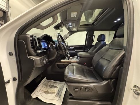 Used 2024 Chevrolet Silverado 1500 RST w/ Convenience Package II AWD/4WD image 16