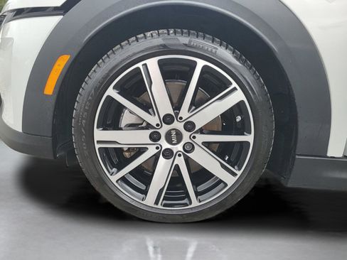 Used 2022 MINI Cooper S w/ Signature Upholstery Package image 29