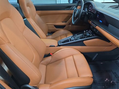 Used 2025 Porsche 911 Carrera GTS image 27