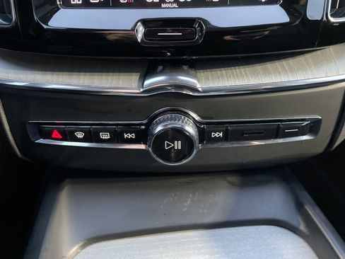 Used 2025 Volvo XC60 B5 Plus image 52