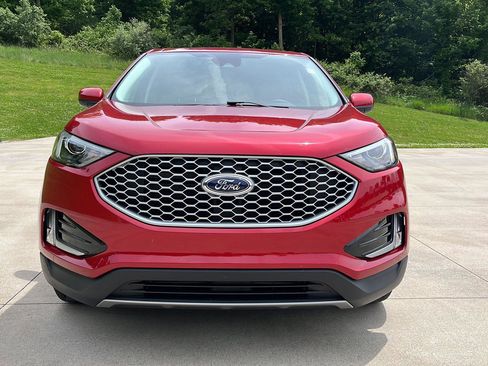 Used 2024 Ford Edge SEL w/ Convenience Package AWD/4WD image 2