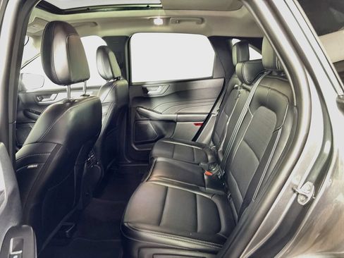 Used 2025 Ford Escape Platinum AWD/4WD image 21