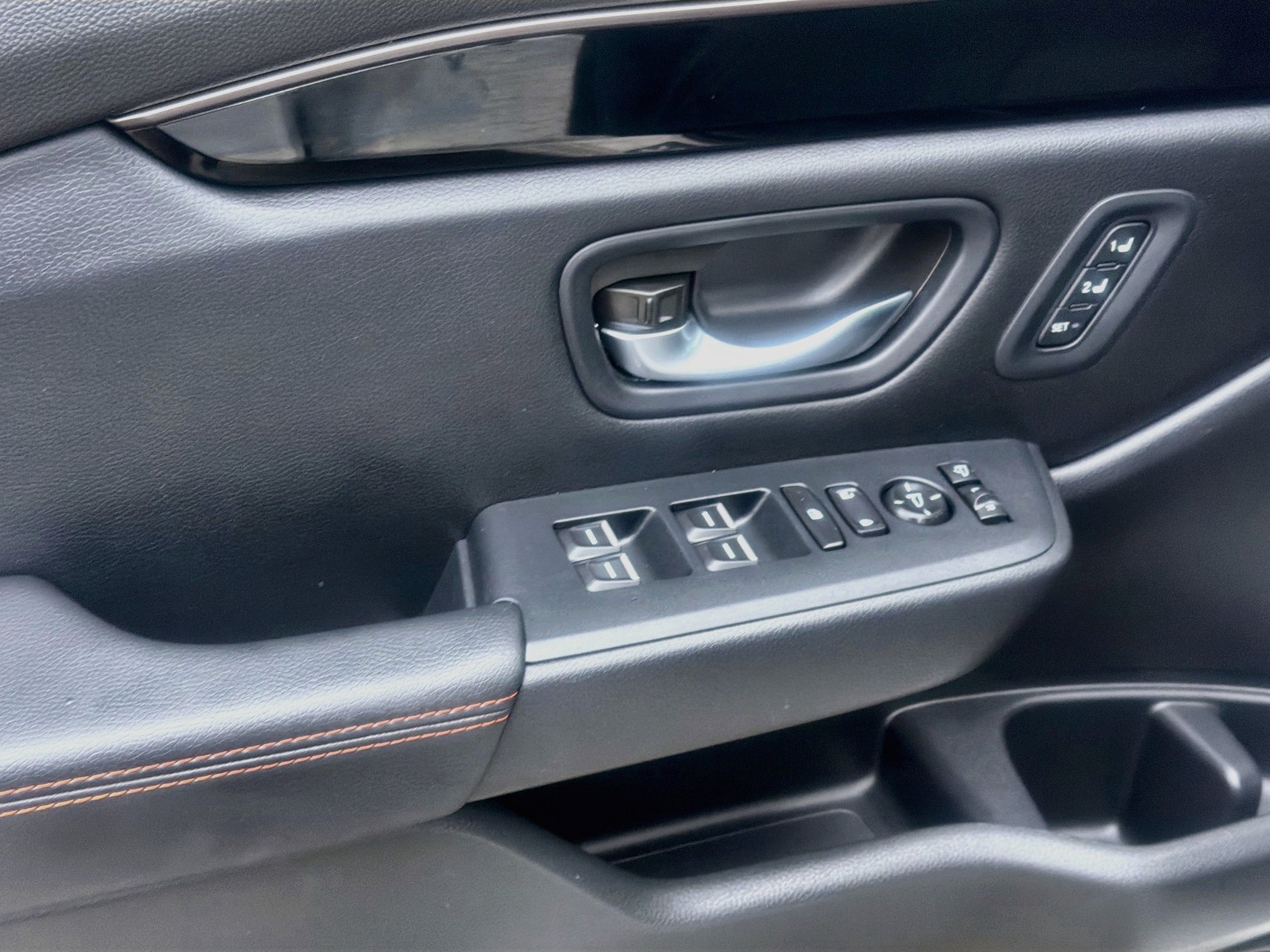 Used 2025 Honda Pilot TrailSport image 16