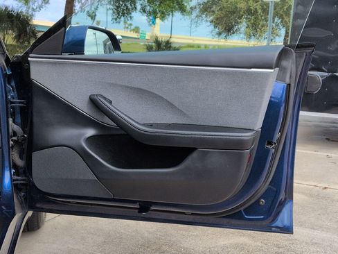 Used 2024 Tesla Model 3 Standard Range image 19