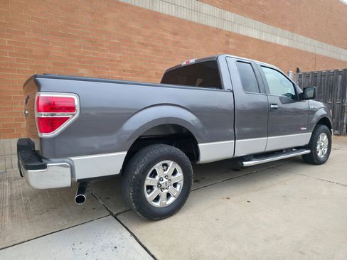 Used 2014 Ford F150 XLT w/ XLT Chrome Package image 5