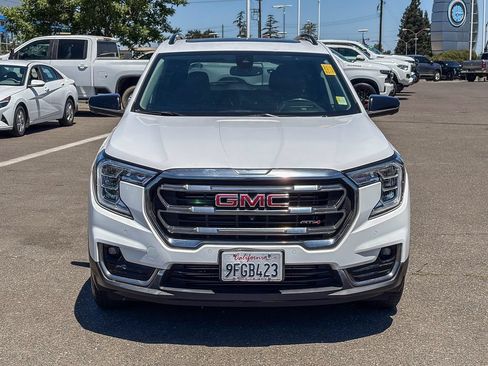 Used 2023 GMC Terrain AT4 w/ Infotainment Package II AWD/4WD image 6