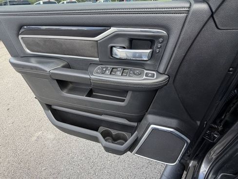 Used 2022 RAM 2500 Laramie AWD/4WD image 22