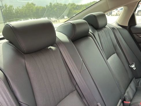 Used 2018 Honda Accord EX-L image 31