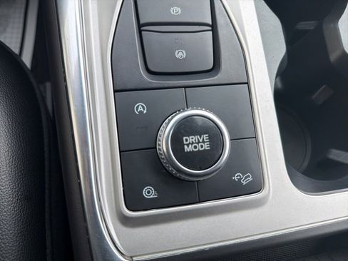 Used 2023 Ford Explorer Limited w/ Limited Technology Package image 28