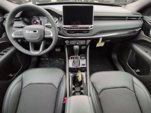 New 2026 Jeep Compass Latitude AWD/4WD image 14