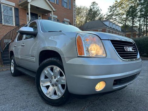 Used 2012 GMC Yukon SLT w/ SLT-2 Equipment Package image 6