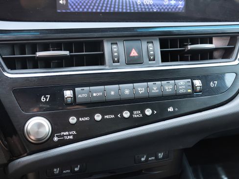 Used 2022 Lexus ES 350 F Sport image 23