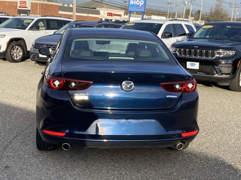 Used 2022 MAZDA MAZDA3 s image 4