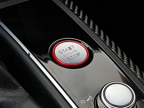 Used 2018 Audi RS 7 w/ Driver Assistance Package image 23