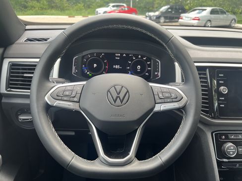Used 2023 Volkswagen Atlas Cross Sport SE AWD/4WD image 12