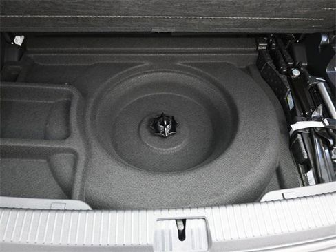 New 2026 Volkswagen Atlas SE image 14