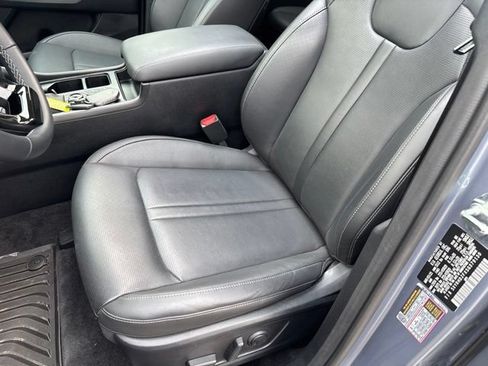 Used 2025 Kia Sorento EX w/ Panoramic Sunroof Package AWD/4WD image 33