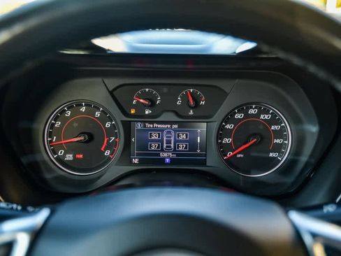 Used 2021 Chevrolet Camaro LT image 28