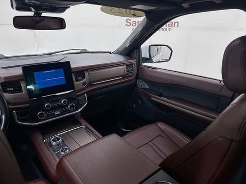 Used 2023 Ford Expedition Max Limited image 27
