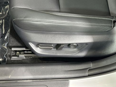 Used 2026 Toyota Camry SE image 13