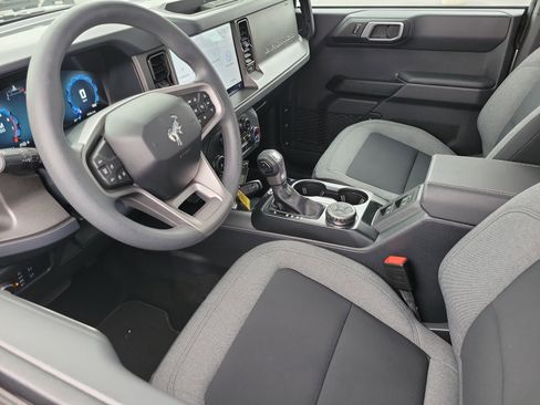 Certified 2025 Ford Bronco 4-Door AWD/4WD image 3