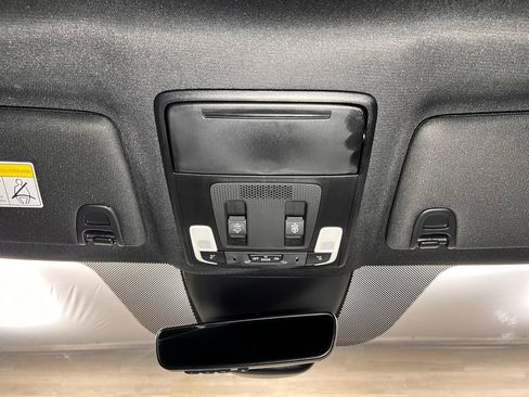 Used 2025 Honda Pilot TrailSport image 15