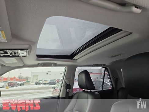 Used 2014 Toyota 4Runner Trail Premium image 23