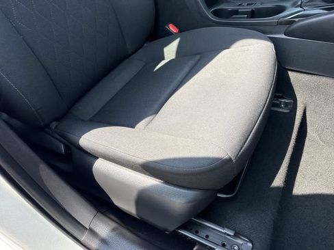 Used 2025 Toyota Corolla LE FWD image 25