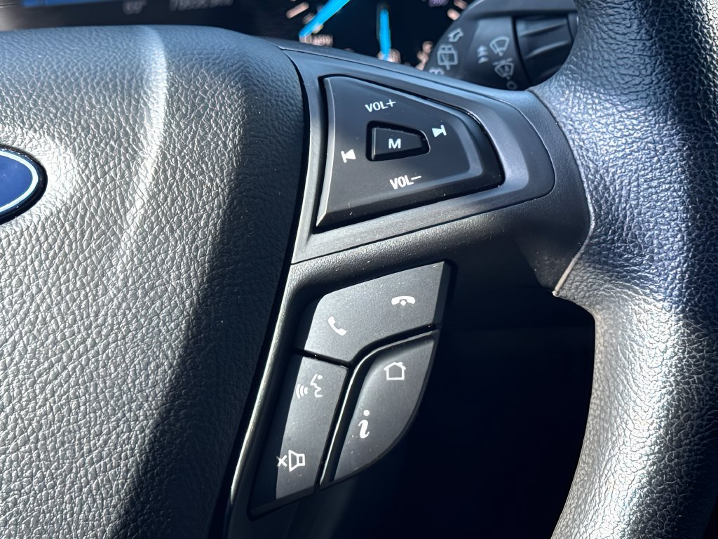 Used 2020 Ford Edge SE FWD image 16