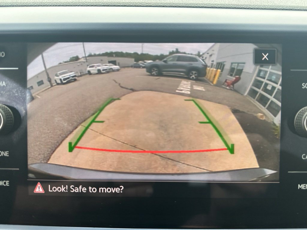 Used 2024 Volkswagen Taos SE FWD image 23