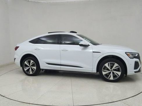 Used 2024 Audi Q8 e-tron Premium Plus w/ Premium Plus Package image 63