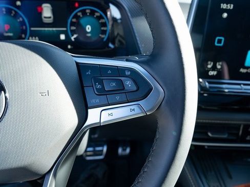 New 2026 Volkswagen Atlas Cross Sport SEL Premium R-Line image 23