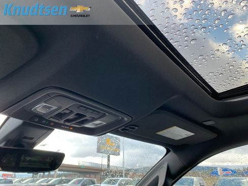 Used 2019 Chevrolet Silverado 1500 High Country w/ Technology Package image 24