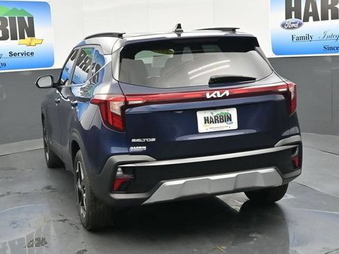 Used 2024 Kia Seltos EX FWD image 4