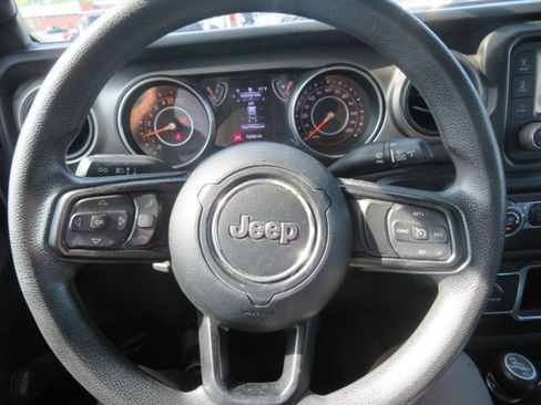 Used 2019 Jeep Wrangler Unlimited Sport image 24