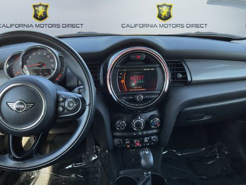 Used 2019 MINI Cooper 4-Door Hardtop w/ Storage Package FWD image 13