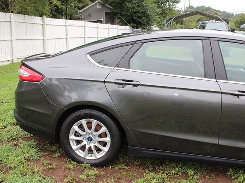 Used 2016 Ford Fusion S FWD image 5