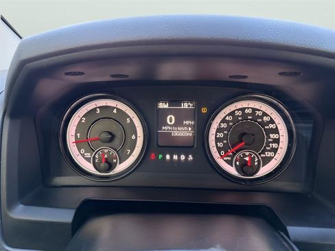 Used 2015 RAM 2500 Tradesman w/ Chrome Appearance Group AWD/4WD image 22