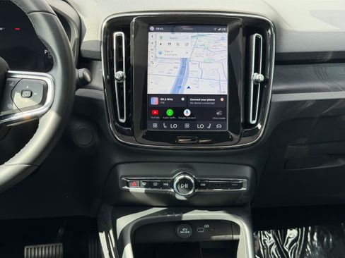 Certified 2023 Volvo C40 Recharge Core AWD/4WD image 15