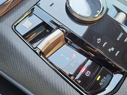 Used 2025 BMW X3 xDrive30i w/ Premium Package image 14