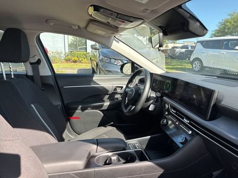 Used 2025 Hyundai Sonata SEL FWD image 11