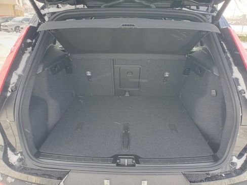 New 2026 Volvo XC40 B5 Ultra w/ Protection Package Premier image 33