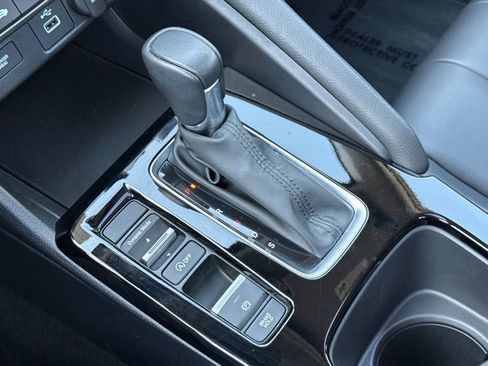 Certified 2024 Acura Integra Base image 24