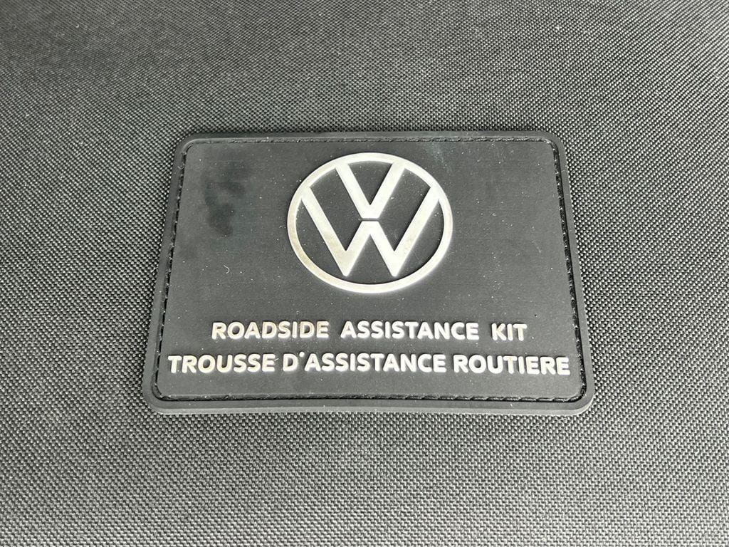 Used 2023 Volkswagen Tiguan SE R-Line AWD/4WD image 40