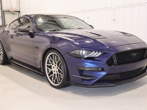 Certified 2018 Ford Mustang GT w/ Black Accent Package image 4