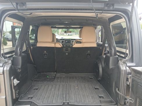 Used 2018 Jeep Wrangler Unlimited Rubicon AWD/4WD image 18