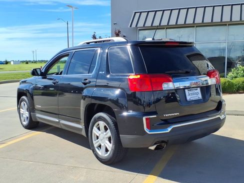 Used 2016 GMC Terrain SLE w/ Convenience Package FWD image 3